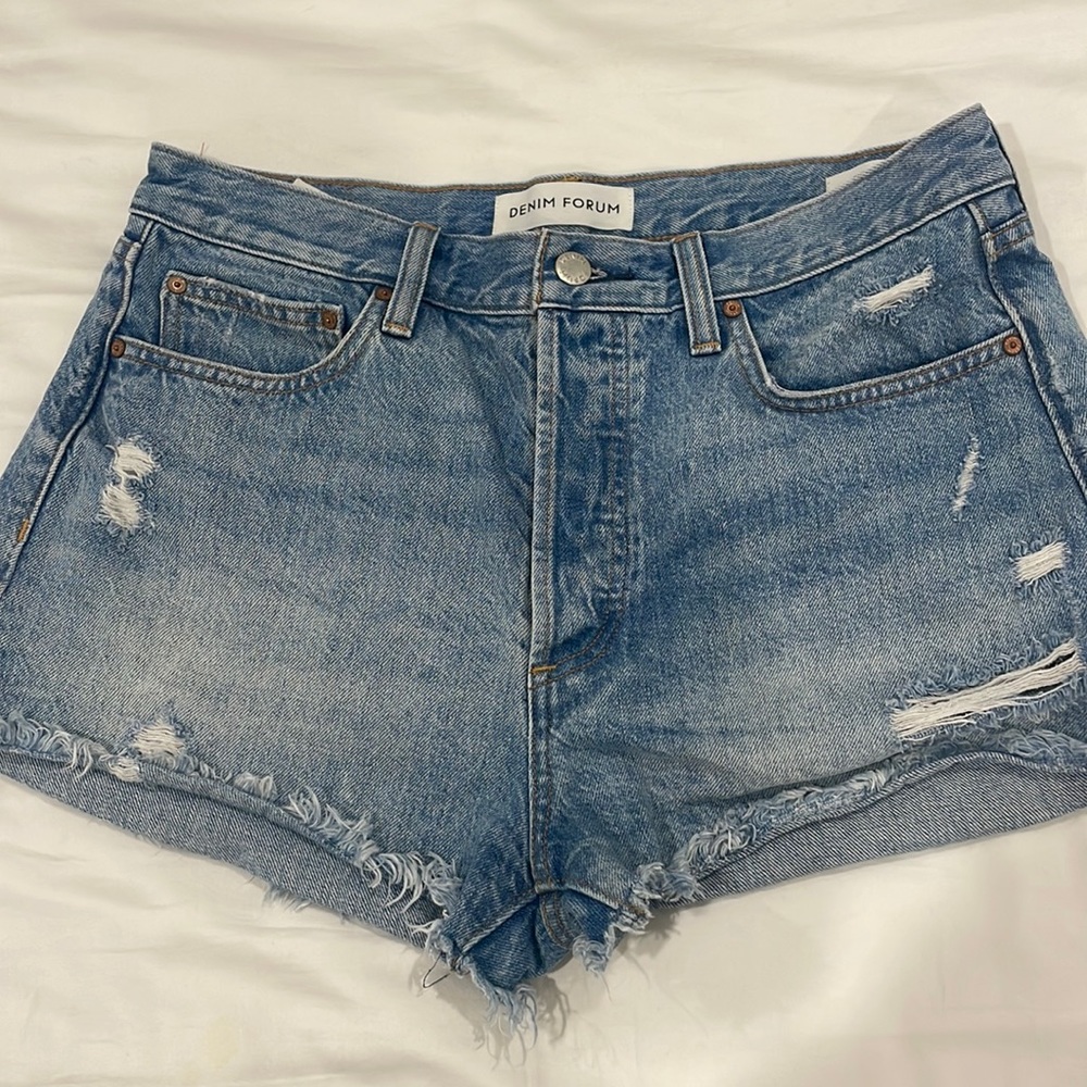 Artizia-Denim Forum The Ex Bf HI-Rise Short. Size 28